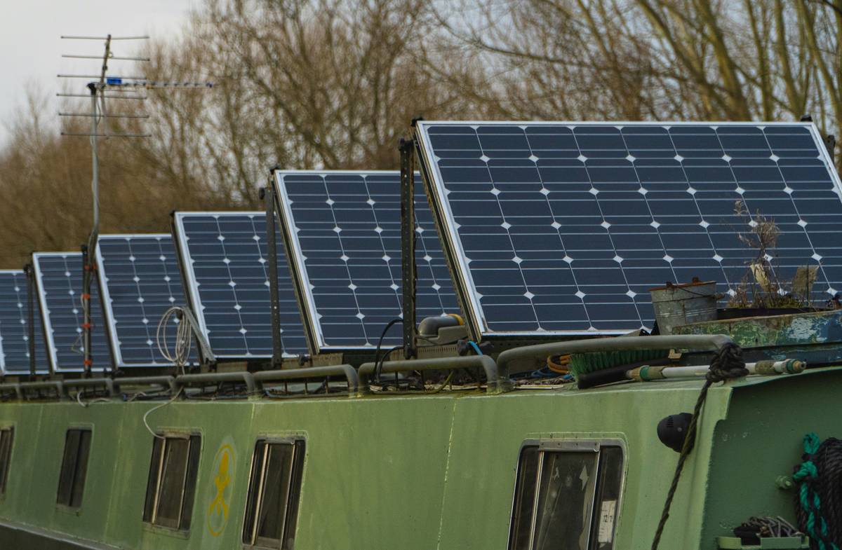 Flexible Solar Panels Australia: Lightweight Power for Campers, Boats & Rooftops That Can’t Handle Rigid