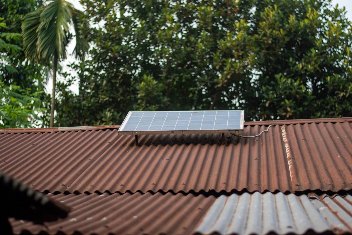 Flexible Solar Panels for Van Roof: The Real Deal for Off-Grid Nomads