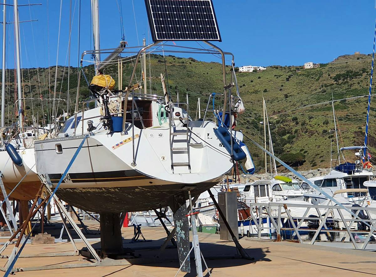 Why Your Sailboat Needs a Flexible Solar Panel (And How to Choose the Right One)